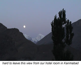 evening view of mountains in karimabad